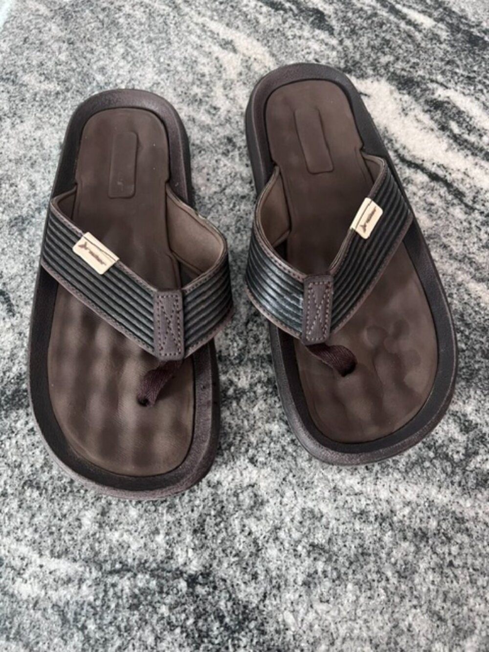 RIDER Brazilian Dunas series contoured, textured, wide straps Men's Size 10
